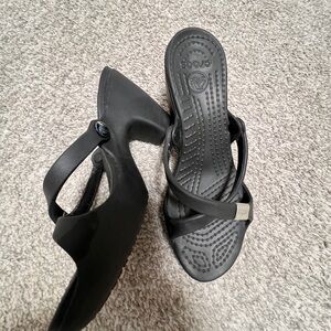 CROCS Cypres Block Heel Sandal Size 7